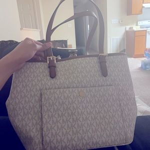 Michael Kors Bag 🤍🤎